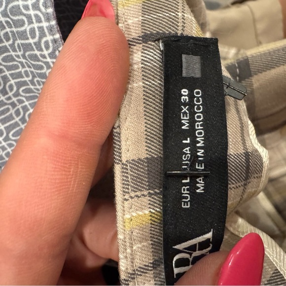 Zara Women's Dress Pants Tan And Brown Plaid Size Large - Picture 6 of 6